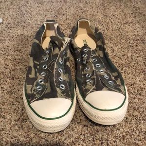 Camo slip on Converse